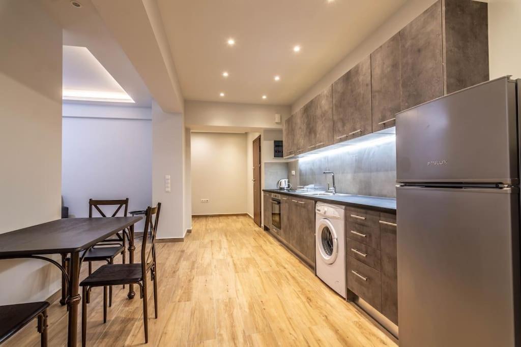 Apartamento Pollys Place Atenas Exterior foto