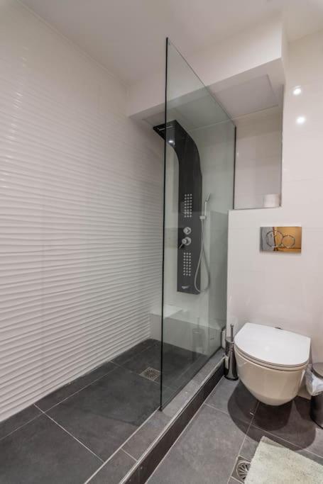 Apartamento Pollys Place Atenas Exterior foto