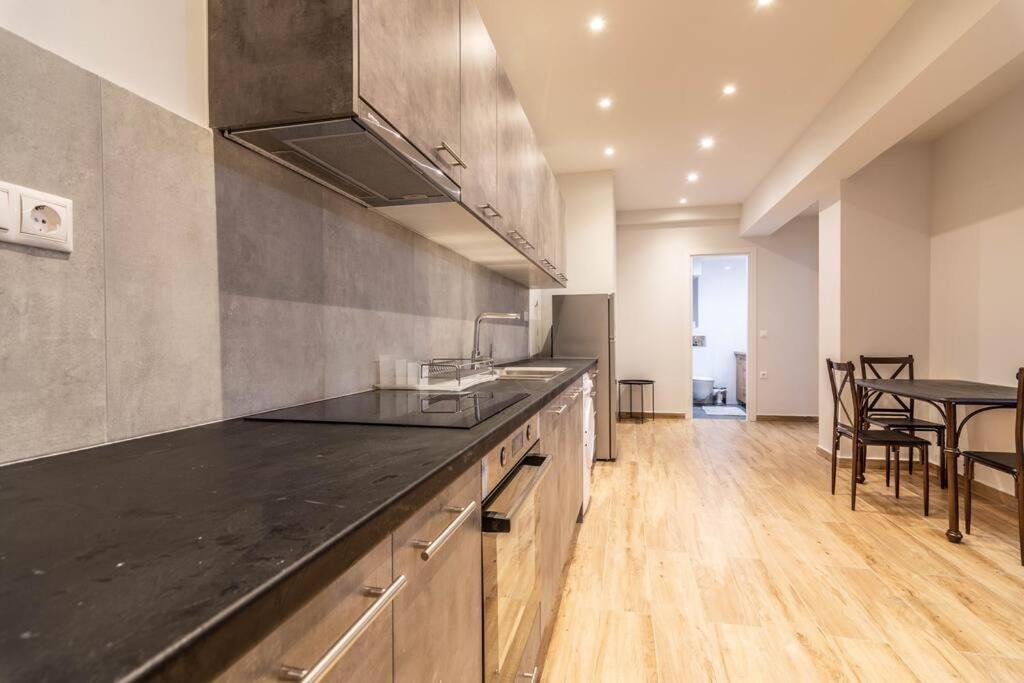 Apartamento Pollys Place Atenas Exterior foto